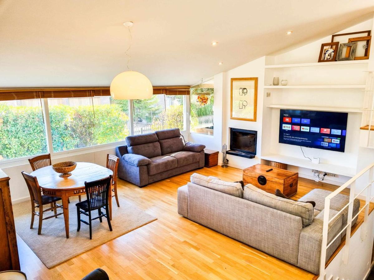 Villa Guara Golf Y Pool Comotucasa Nueno ภายนอก รูปภาพ